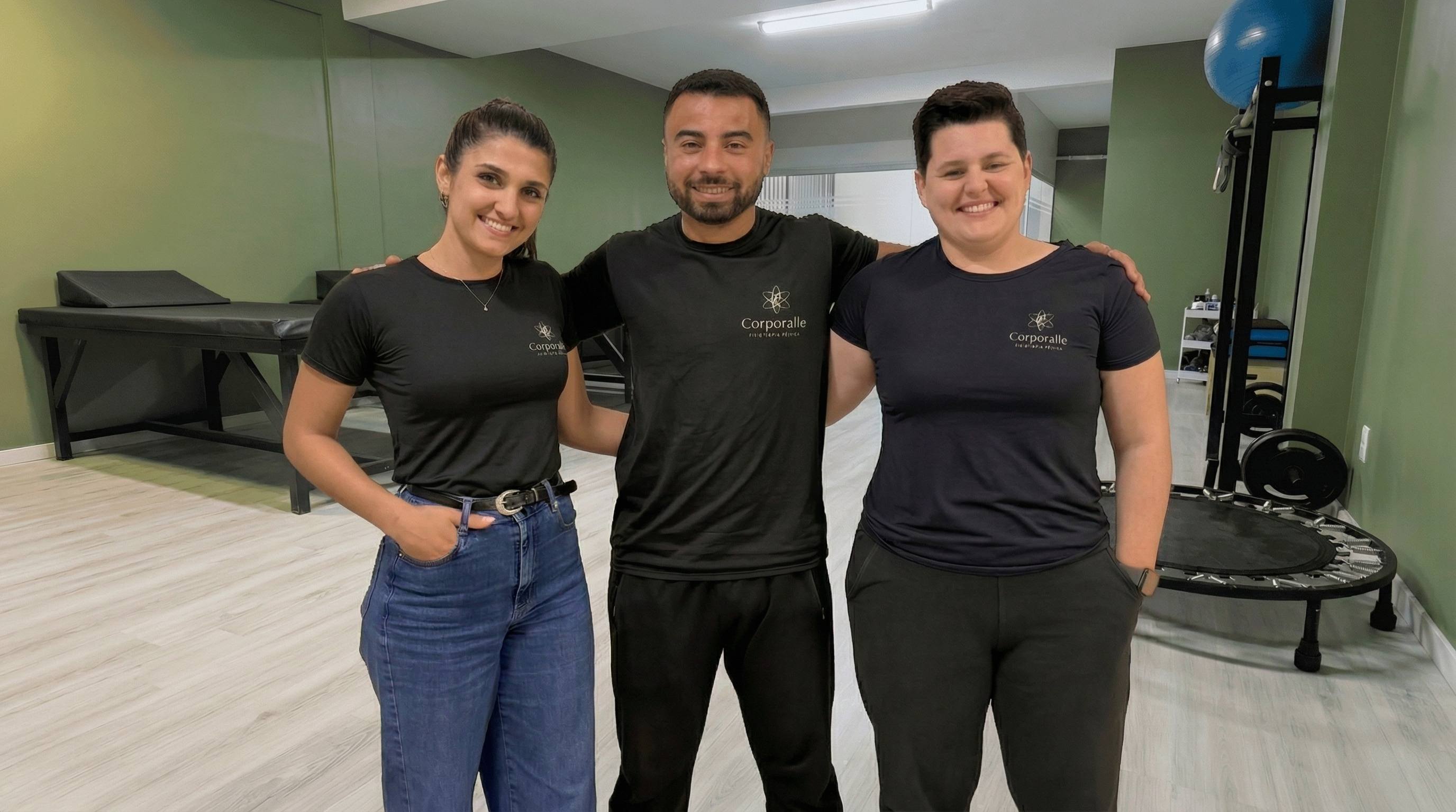 Equipe Corporalle reunida na hero